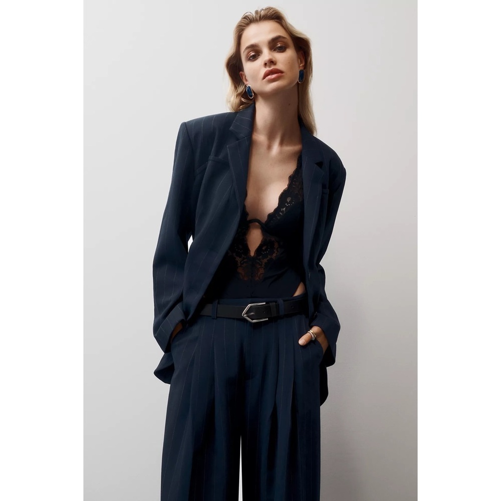 By Anthropologie Plunge Underwire Lace Bodysuit